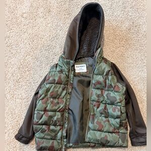 Old Navy Green Camo Puffer Zip Up